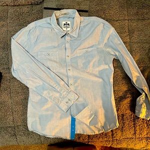 Gently used Men’s Long Sleeve Button Up